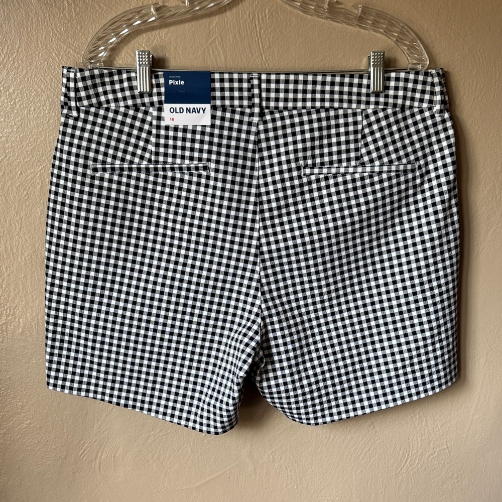 Old Navy High-Rise Pixie Black and White Gingham Shorts Size 16 - Picture 3 of 6